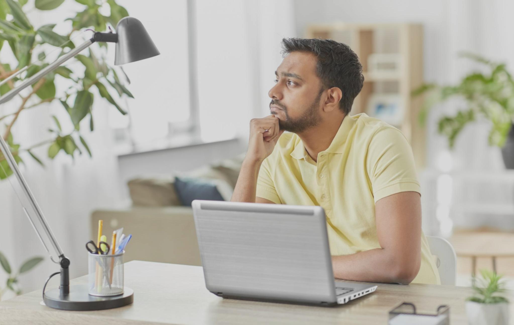 Student engagement with multimedia lecture elements