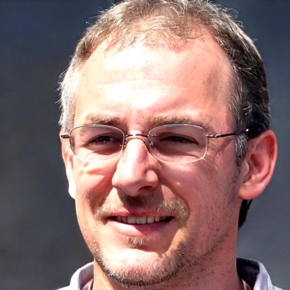 Finn Blackwell, Platform Director